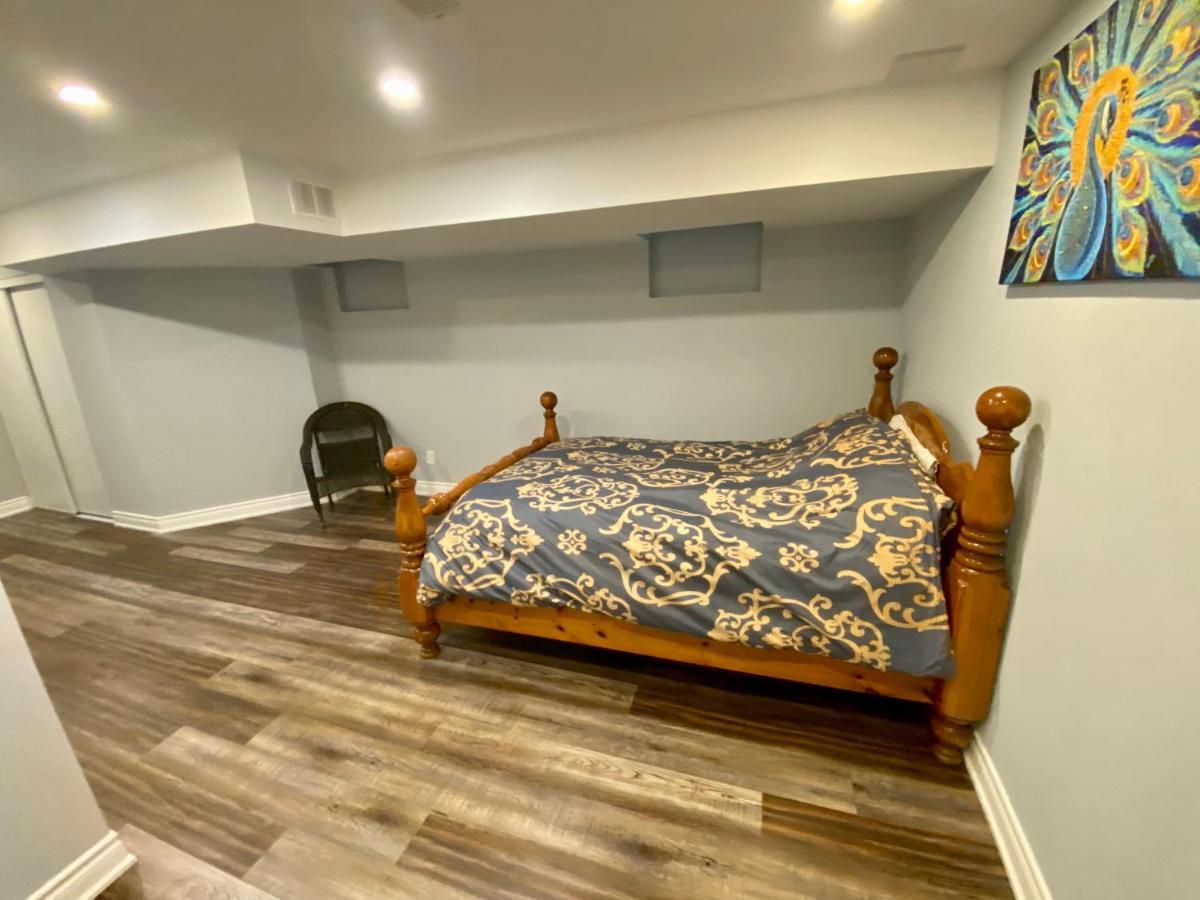 2 Bedroom With 2 Ensuites Unit In Apartment Richmond Hill