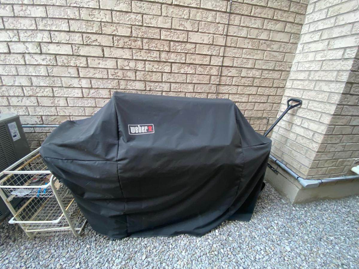 2 Bedroom With 2 Ensuites Unit In * Richmond Hill